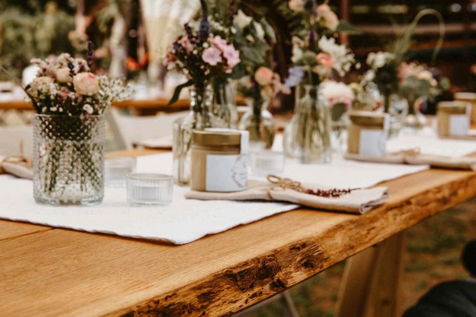 Rustikale Eichentische, Tische Event / Hochzeit VERLEIH / MIETE in Wrestedt