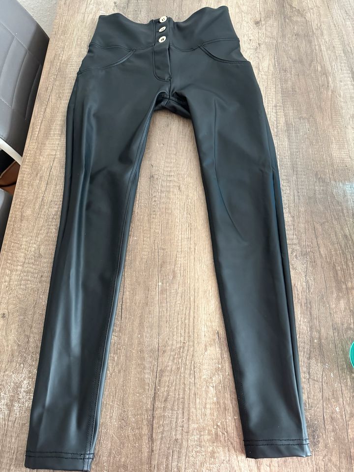 Lederhose von Freddy Wear in Köthen (Anhalt)