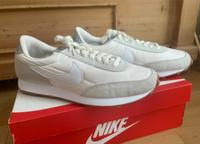 Nike Sneaker Neu 40,5 weiß ecru Hessen - Bad Schwalbach Vorschau
