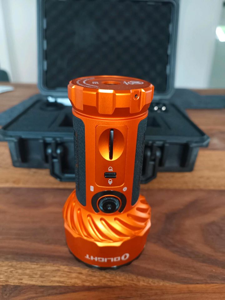 Olight Marauder 2 SONDEREDITION Orange mit CASE 14000LM in Köln