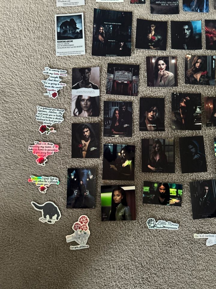 Haunting Hunting Adeline Sticker Chest of Fandoms Fairyloot in Groß-Gerau