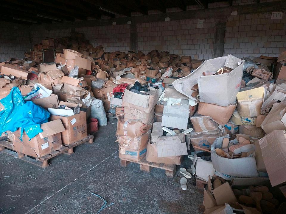 Schuhsohlen Gummi Gitterbox Schuhmacherbedarf Schuster Abfall in Creußen