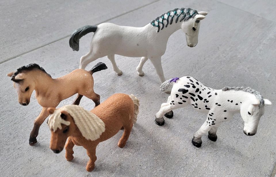 Schleich Stute, Pony, Fohlen, Pferde in Mühlheim am Main