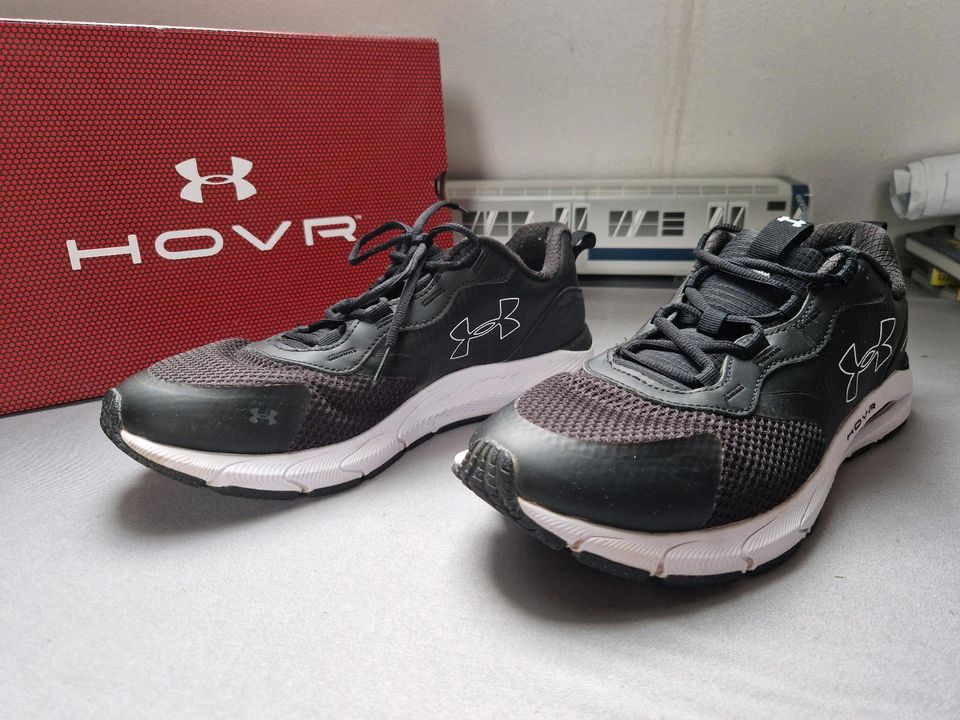 Under Armour UA M Hovr Sonic STRT Laufschuhe Herren 45 US11  Runn in Augsburg