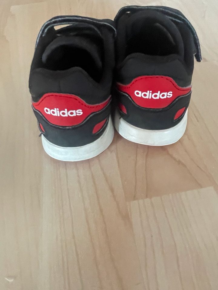 Adidas Turnschuhe Größe 28 in Ulm