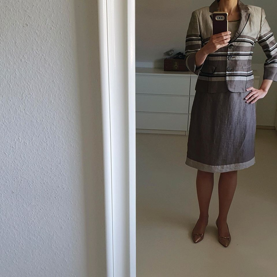 Eleganter Leinenanzug, Kleid und Jacke,  36 Größe in Kiel