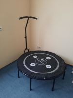 Trampolin mit Halterung DM 114 cm Höhe 34 cm mit Video Nordrhein-Westfalen - Neuss Vorschau