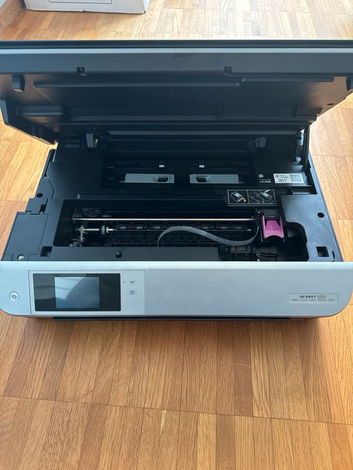 Multifunktionsdrucker HP Envy 5530 - WLAN, Farb-Drucker, Scanner) in Reutlingen