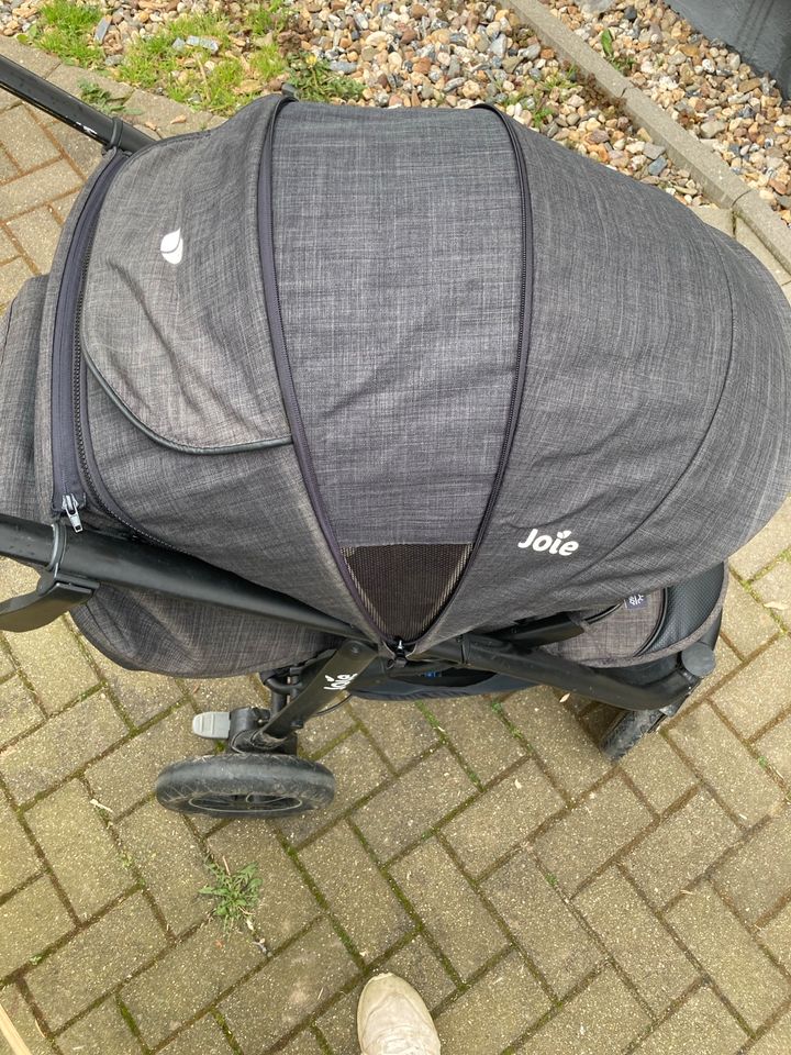 Joie Kinderwagen mit Luftreifen in Glindenberg