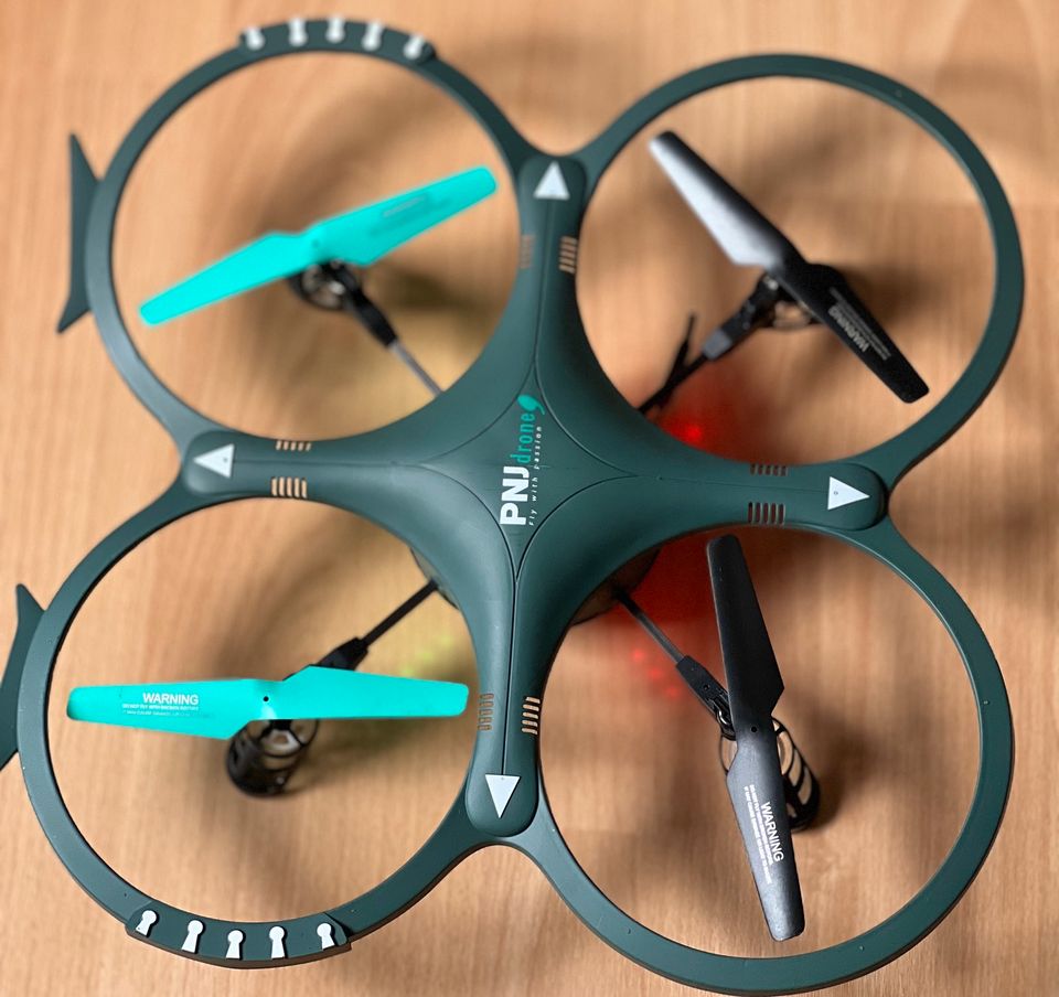 PNJ Drone in Grün zu verkaufen in Mainhardt
