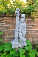 Charlie Chaplin aus Steinguss/Gartenfiguren/Dekofiguren Baden-Württemberg - Eberhardzell Vorschau