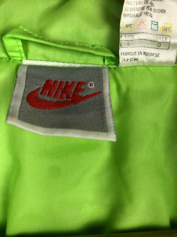 Vintage Nike Jacke - Retro Trainingsjacke -1A Zustand -Top Design in Neuenhaus