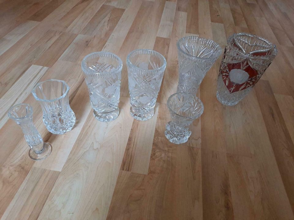 Kristallvasen, Vasen verschiedene  Größen in Gieboldehausen
