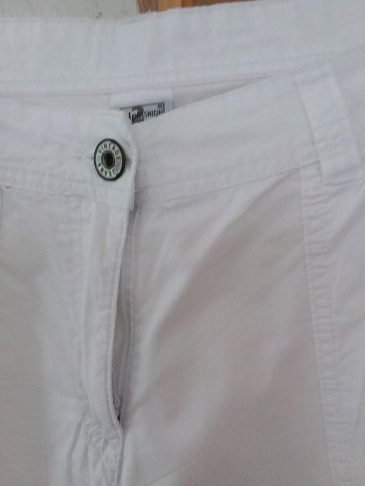 UP FASHION  LEICHTE  DAMEN 3/4 HOSE   GR.42   WEISS in Iserlohn