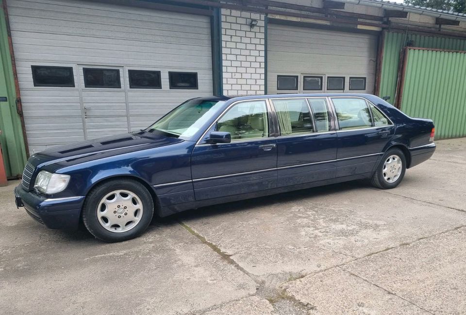 Mercedes-Benz S600 L V12 Carat Duchatelet Stretch Limousine W140 in Castrop-Rauxel