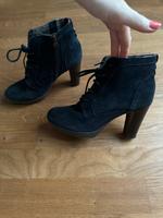 Wie neu - Tommy Hilfiger gr 40 Wildleder Stiefeletten blau Pankow - Prenzlauer Berg Vorschau