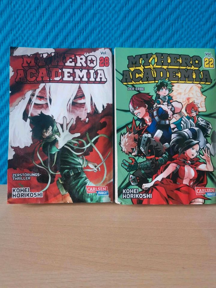 My Hero Academia Manga's (Zwei Beschädigt) (Kein Versand) in Saarbrücken