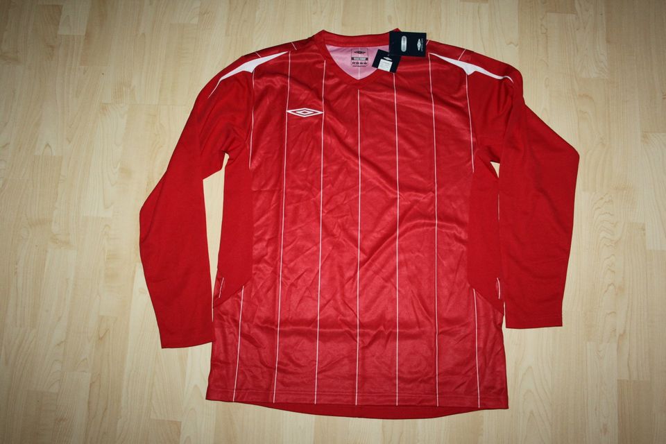 Umbro Trikot Sportshirt, langärmlig, rot, Gr. L in Osterholz-Scharmbeck