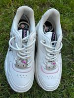Sportschuhe BERSHKA  Hello Kitty Bayern - Augsburg Vorschau