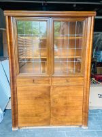 Alte Vitrine Schrank Vintage Antiquität Niedersachsen - Osnabrück Vorschau