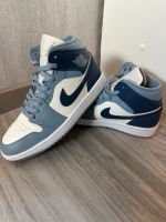 AIR JORDAN 1 MID  diffused Blue/grey/white Schleswig-Holstein - Trappenkamp Vorschau