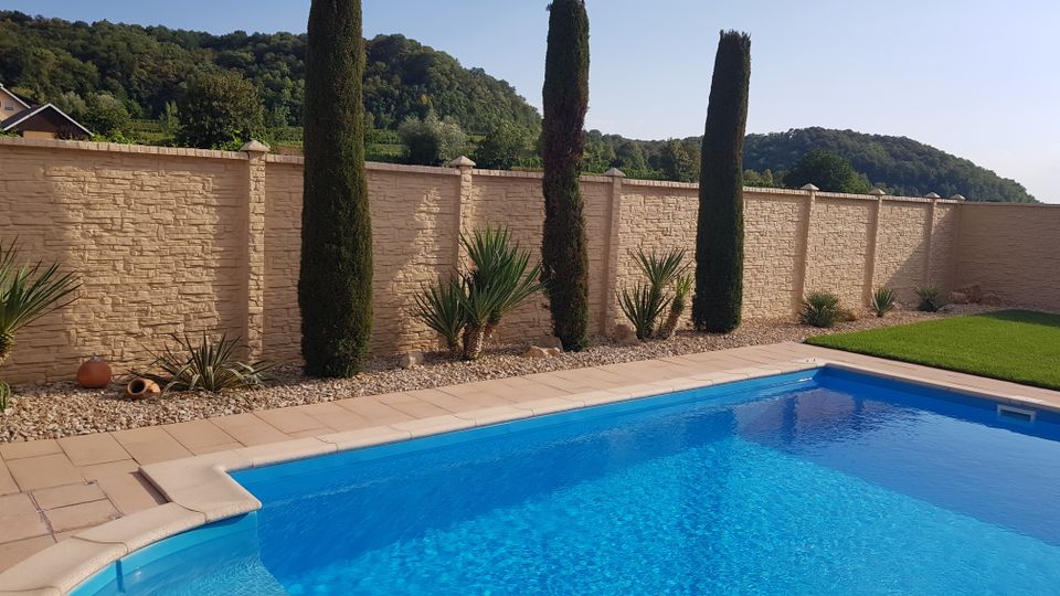 BETONZAUN Mediterran Höhe: 2,0 m Montage Gartenzaun Sichtschutz in Emmendingen