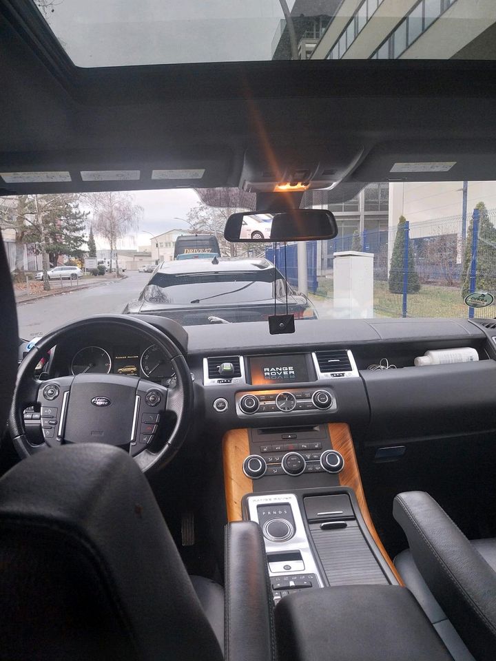 Range Rover 3.0 Mit Motor schaden wahrscheinlich in Berlin