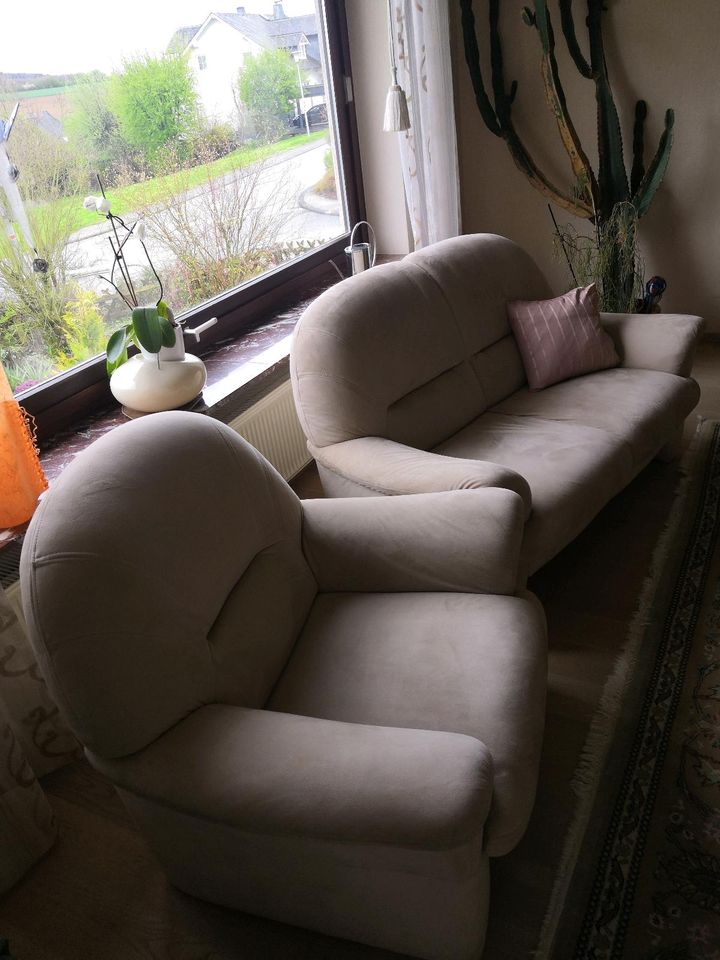 Couch und Sessel in Kirchberg (Hunsrück)