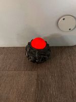 Massageball Wellnessball schwarz strukturiert 6cm Durchmesser Nordrhein-Westfalen - Bergisch Gladbach Vorschau