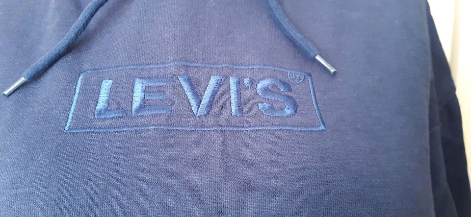 Pullover Sweatshirt Hoodie v. Levis in Klingenberg (Sachsen)