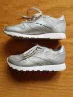 REEBOK Sneaker, Sportschuhe Größe: 37,5 US6,5 UK4 23,5cm Silber Hessen - Offenbach Vorschau