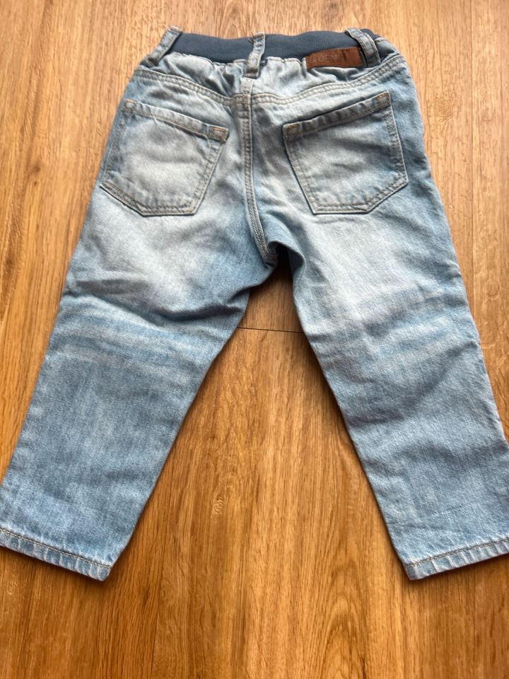 Süße Jeanshose von H&M in Ennepetal