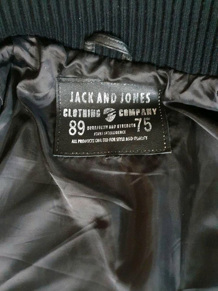 Schwarze Lederjacke XL in Altenholz