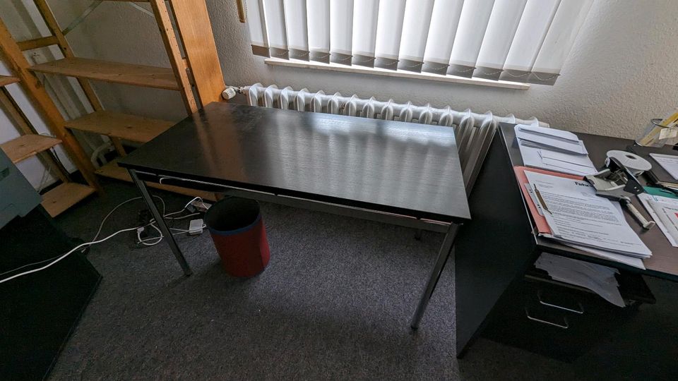 Schreibtisch Tisch Bürotisch Massiv in Heidenau