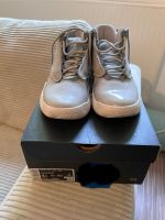 Jordan Max Aura 4 (gs) wie neu, 36,5, 4,5 y, cool grey Kr. München - Planegg Vorschau