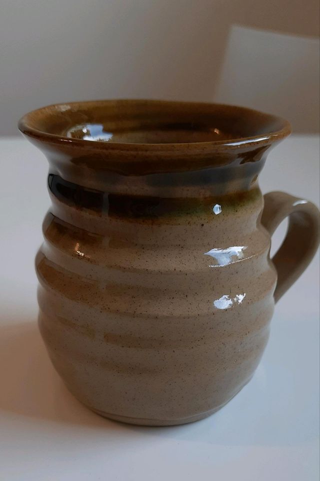 Ton Tasse neu - Ugly Pottery  made in Wales in Hochheim am Main