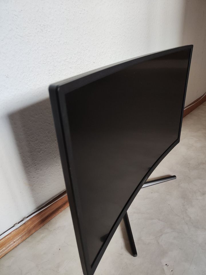 23,6" (59,94cm) MSI Optix G24C schwarz/rot 1920x1080 1xHDMI port in Weeze