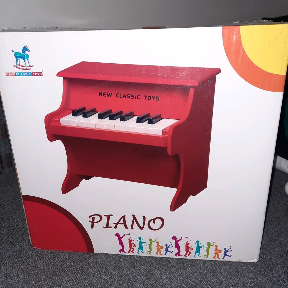 Kinder-Klavier PIANO mit 18 Tasten in Augsburg