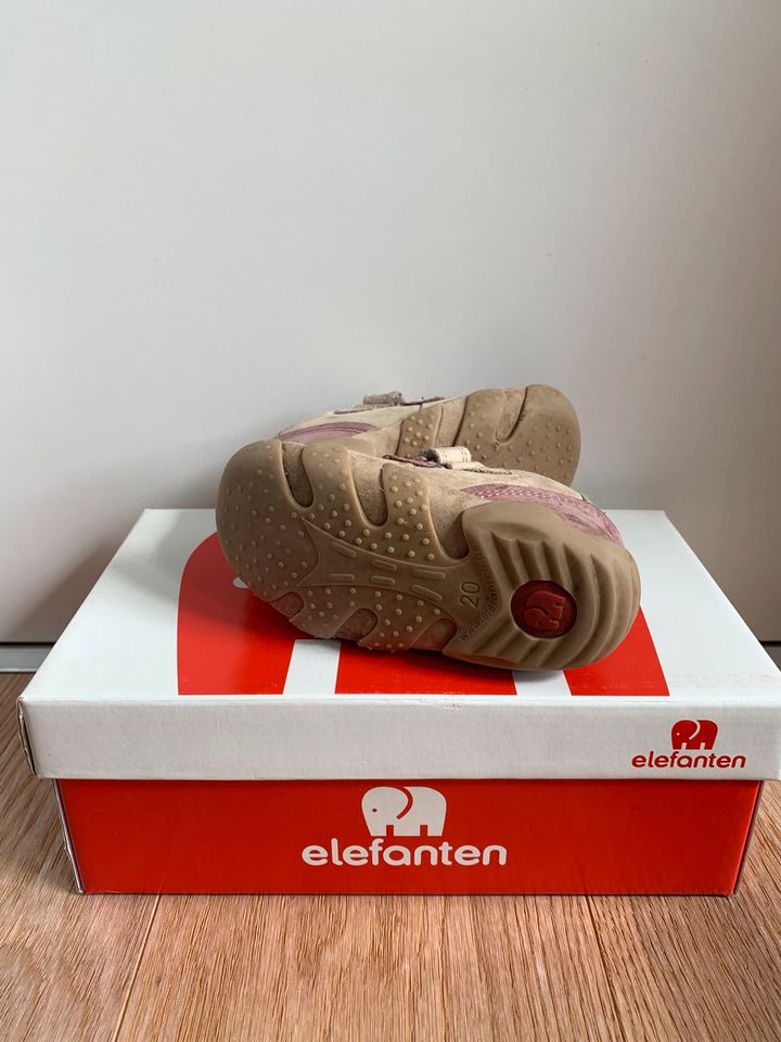 Elefanten Babyschuhe Größe 20 in Thale-Friedrichsbrunn