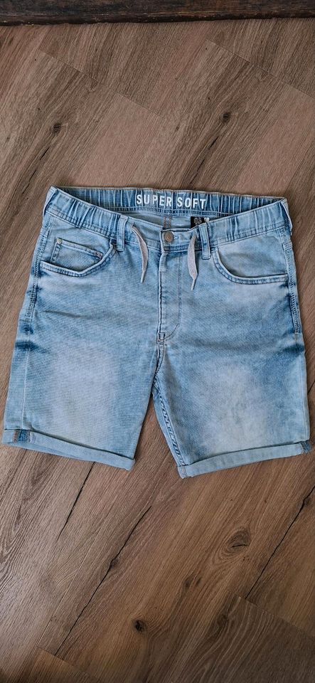 H&M Jeans SHORTS KURZE Hose SUPER SOFT Junge top Gr. 158 in Mühlacker