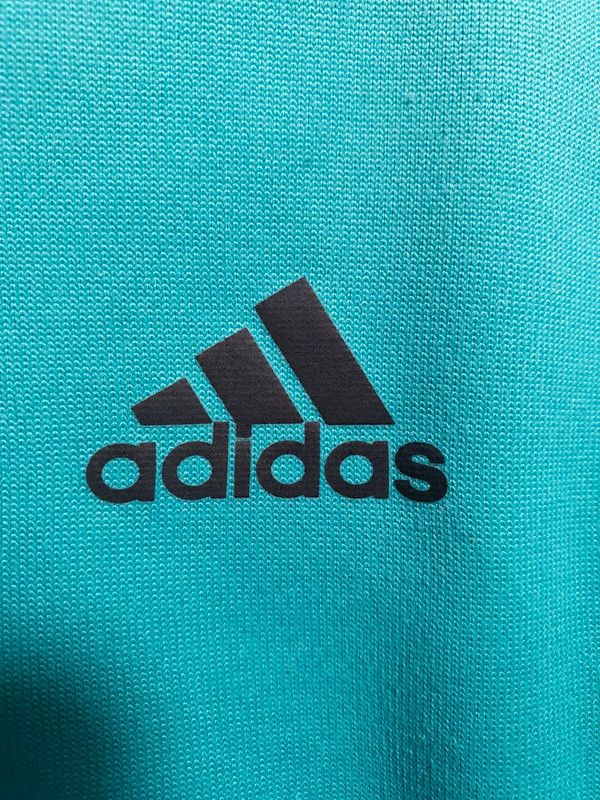 Türkis farbener climaheat Sport Pullover Adidas Gr S in Krefeld