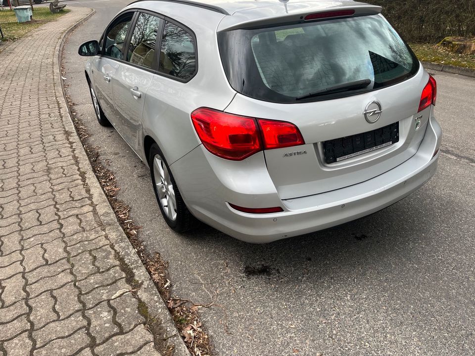 Opel Astra 1,7 CDTI Euro5 Klima in Friesack
