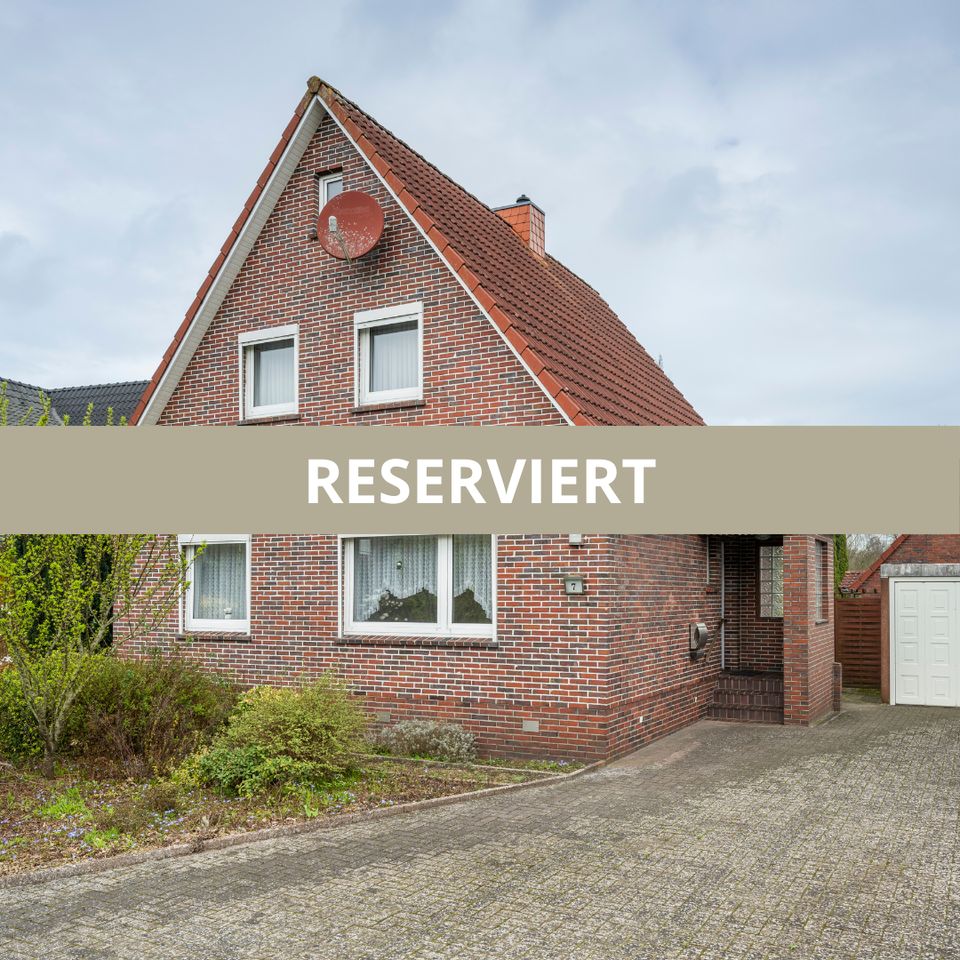 RESERVIERT: Zetel: Sanierungsbedürftiges Einfamilienhaus in Bohlenberge! in Zetel