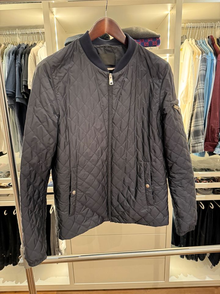 Prada Steppjacke in Blau | Größe 50 in Haßfurt