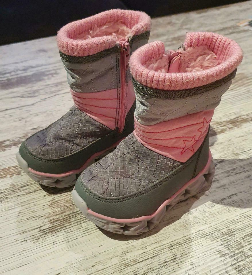 Super süße Sketchers Winterstiefel, Größe 21! in Friedrichroda