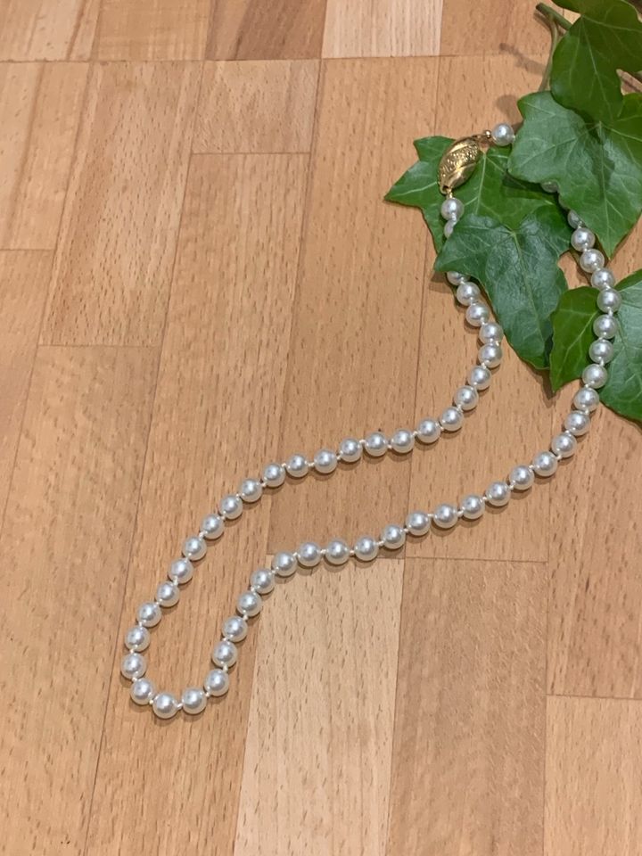 Perlenkette Modeschmuck Vintage in Langenlonsheim