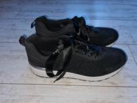 Graceland Damen Turnschuhe schwarz mit Glitzerelementen Gr.39 Neu Bayern - Geisenhausen Vorschau