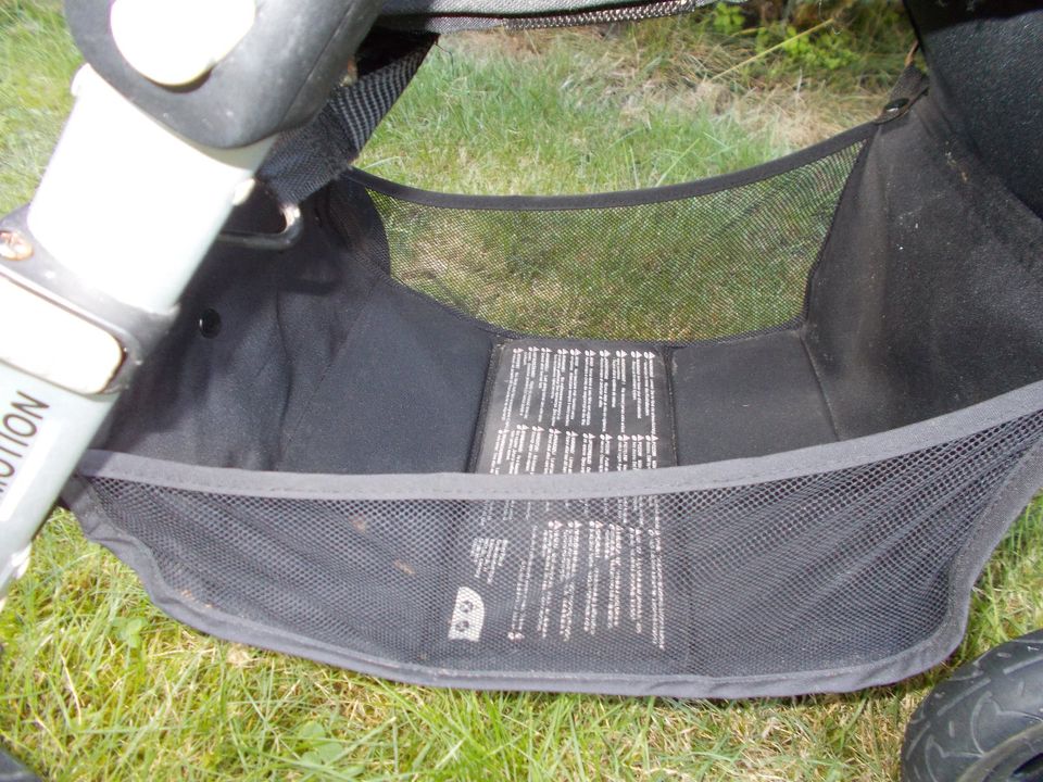 Britax B - Motion Buggy / Kinderwagen / Reisebuggy in Edewecht