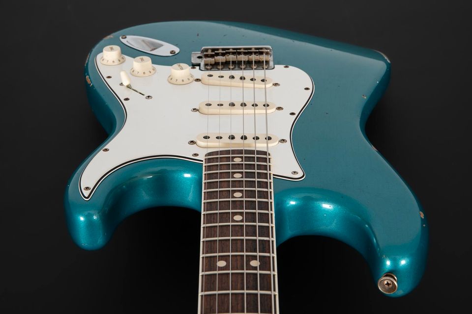 2020 Fender Custom Shop ’63 Stratocaster Relic Ocean Turquoise in Paderborn