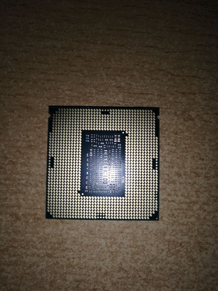 Intel Core i9 9900 Prozessor 8 Kerne LGA 1151 in Dortmund
